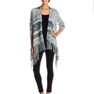 👙Jessica Simpson patterned knit cardigan with fringe